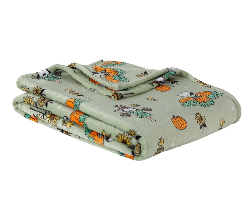 Peanuts Harvest Plush Throw Blanket